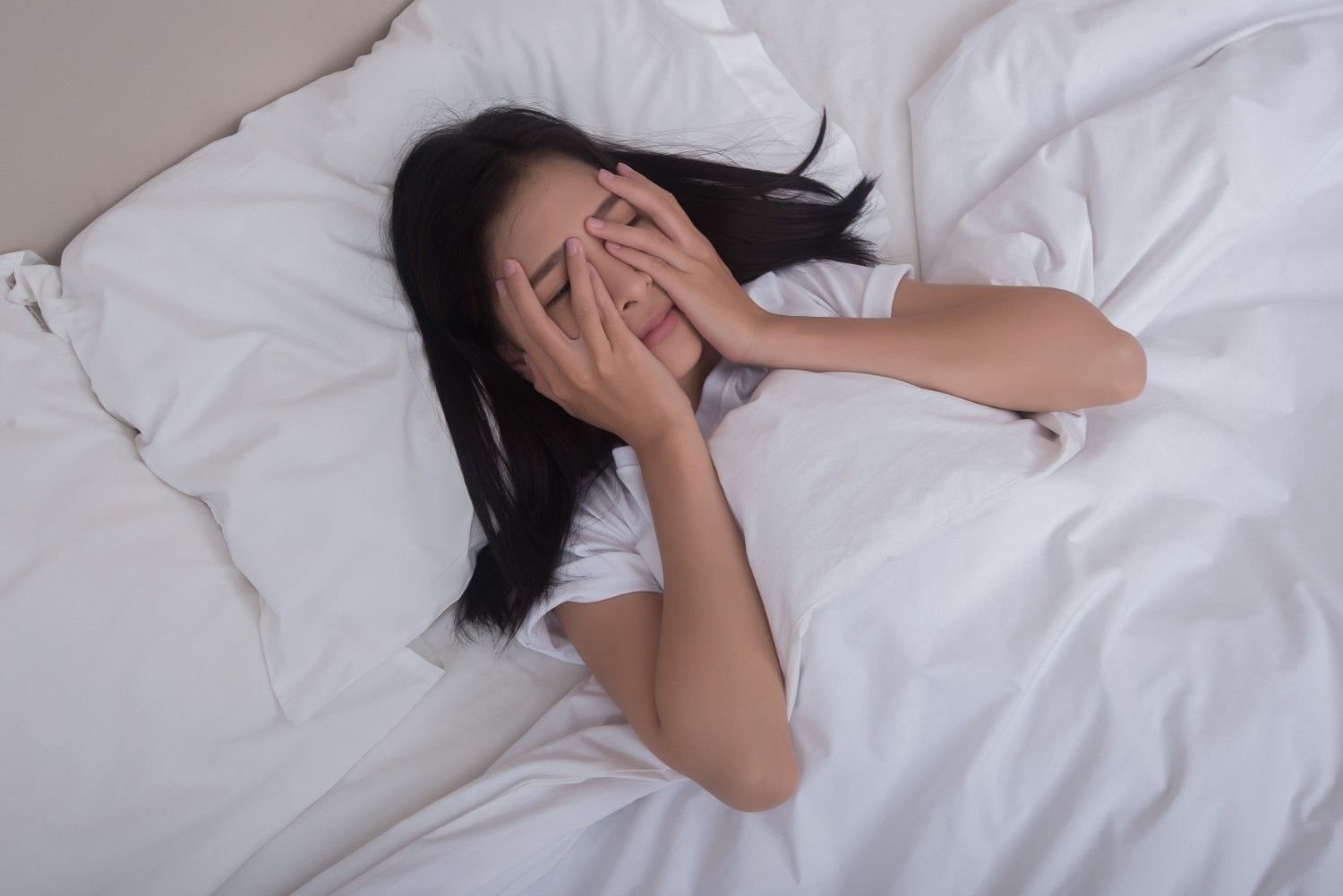 disturbed sleep insomnia